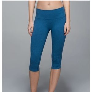 Lululemon In The Flow Crop II